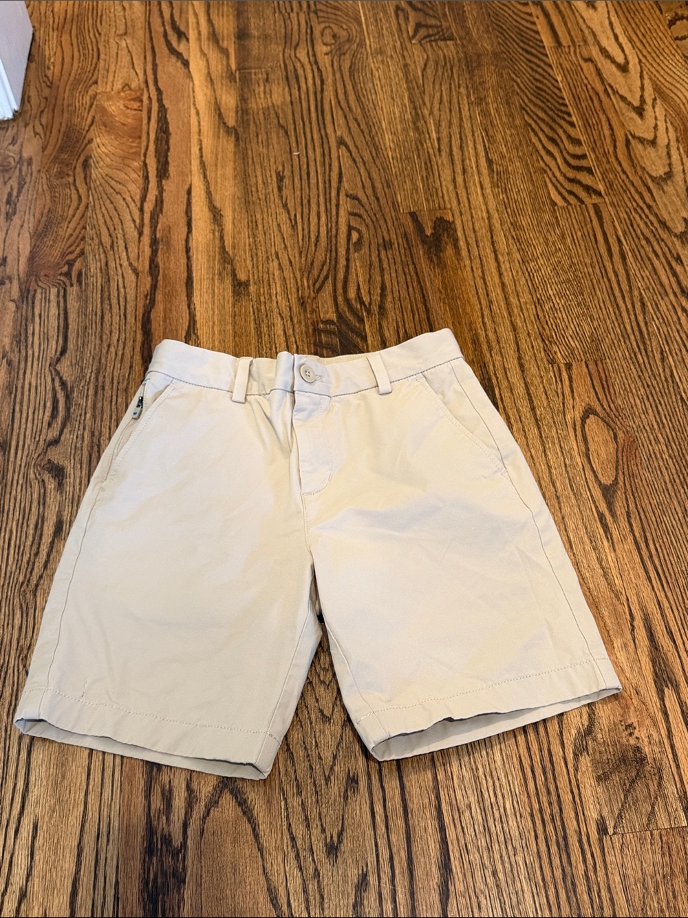 Vineyard Vines Boys' Breaker Short Size 12 Khaki Performance